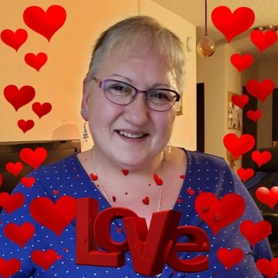 Profile Picture of Shirley Paradis (@ShirleyParadis4) on Twitter