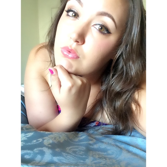 Profile Picture of Joanna Mccuaig (@princess_jojo96) on Poshmark