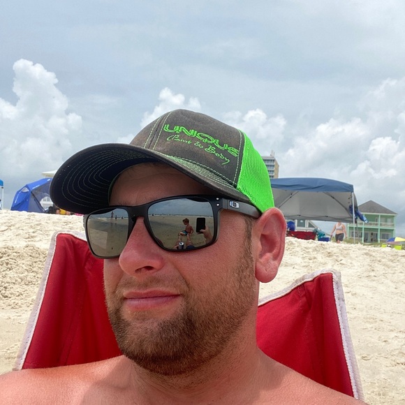 Profile Picture of Brandon Meredith (@brandonmered729) on Poshmark