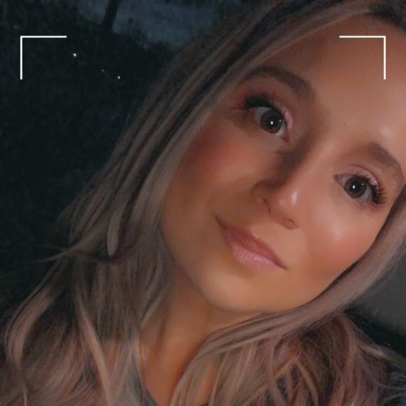 Profile Picture of Erica Enstice (@eenstice21) on Poshmark