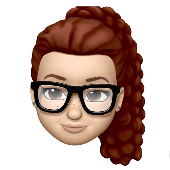 Profile Picture of Randi Oates (@oatesr1048) on Poshmark