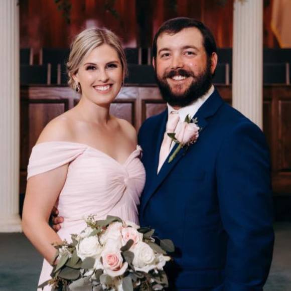 Profile Picture of Hannah Dreaden (@taylor0811) on Poshmark