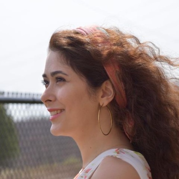 Profile Picture of Azadeh Mansouri (@freeye63) on Poshmark