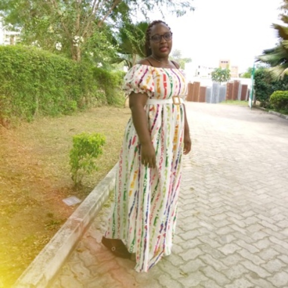 Vivian Okutoyi - Poshmark Profile Picture of Vivian Okutoyi (@vivianokutoyi92) on Poshmark