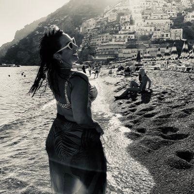 Profile Picture of LisaD (@lisadam) on Twitter