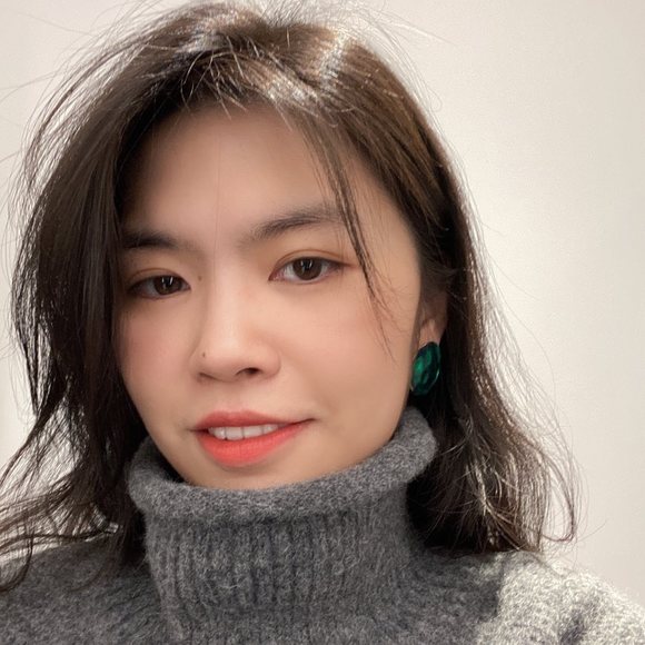 Profile Picture of Zhidie Zhuang (@joyzhuang) on Poshmark