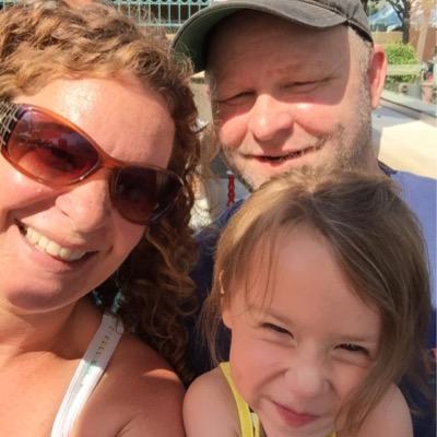 Profile Picture of Lara Leigh Ward (@LeighLara) on Twitter