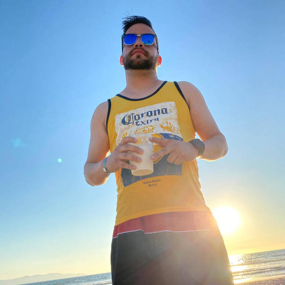 Profile Picture of Aaron Acevez (@aaronacevez) on Poshmark