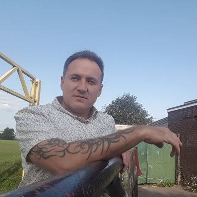 Profile Picture of John Goldsmith (@Johngol49290076) on Twitter
