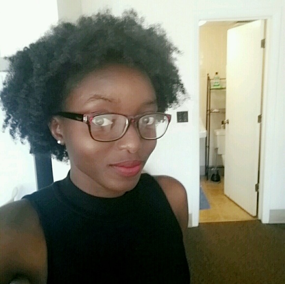 Profile Picture of Esi Asmah (@epanyinasmah) on Poshmark