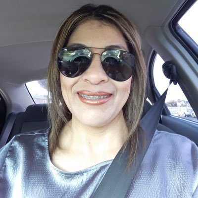 Profile Picture of SOL (@SoriagLaura) on Twitter