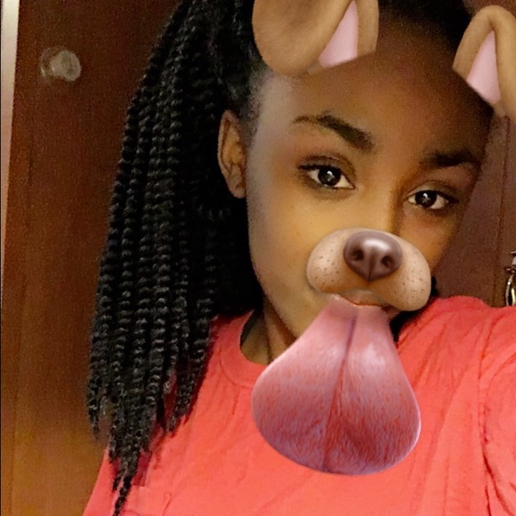 Profile Picture of Kaniyha Laboon (@niyhhhaaa) on Poshmark