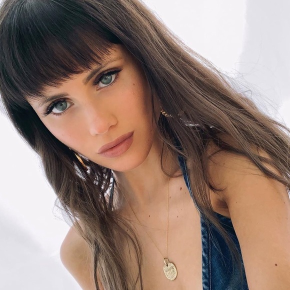 Profile Picture of Serena Matthews (@fostertheserena) on Poshmark