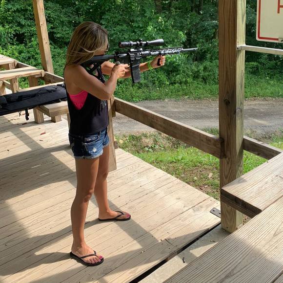 Profile Picture of Amy Howe (@amy_howe) on Poshmark