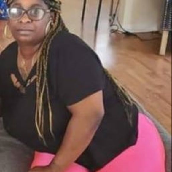 Profile Picture of Terazre Clark (@barbcue14) on Poshmark