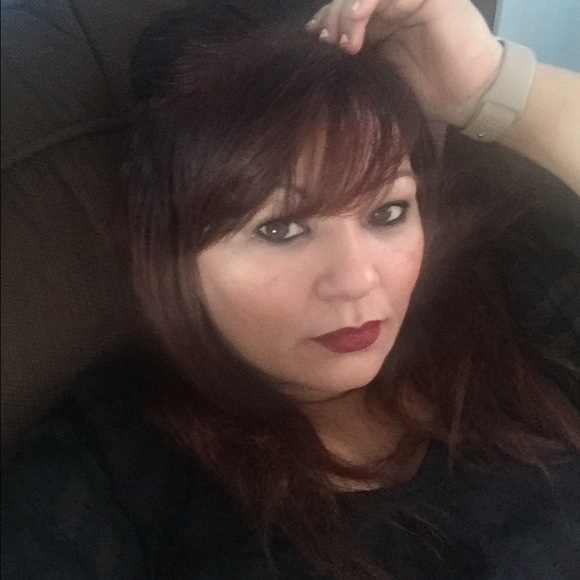 Profile Picture of Cleiby Plasencia (@leibyp) on Poshmark