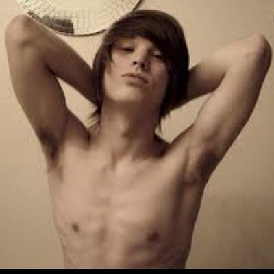 Damian Oliver Scott. - Twitter Profile Picture of Damian Oliver Scott. (@SilentxScreams) on Twitter