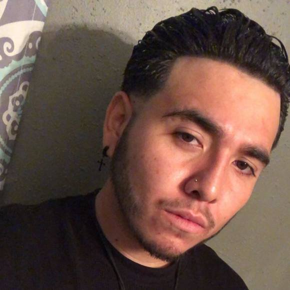 Profile Picture of Erik Resendiz (@erikresendiz) on Poshmark