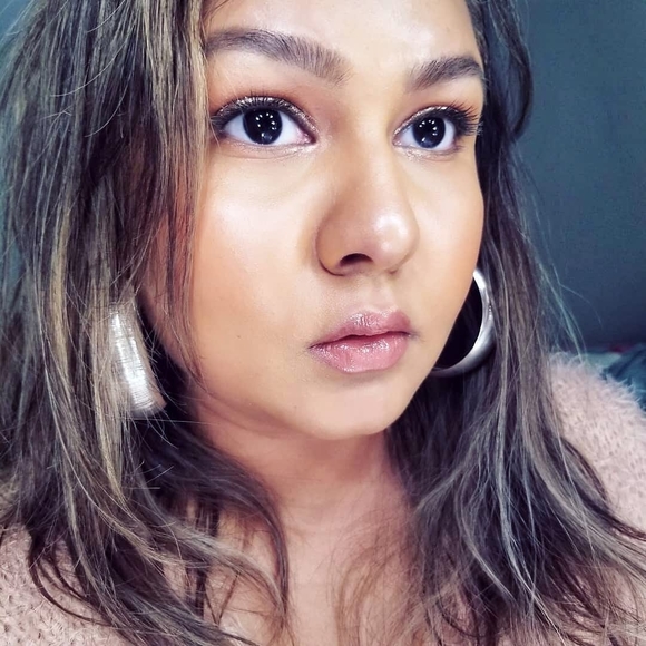 Profile Picture of Antora Ferdous (@antora0808) on Poshmark