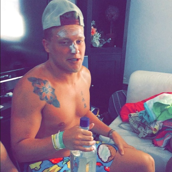 Profile Picture of Connor Henkle (@connorjess27) on Poshmark