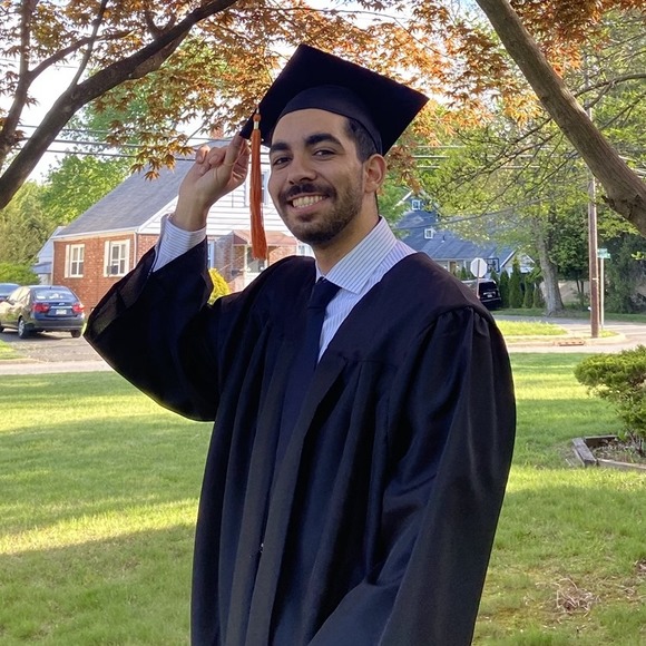 Profile Picture of Daniel Ayoub (@dayoub7) on Poshmark