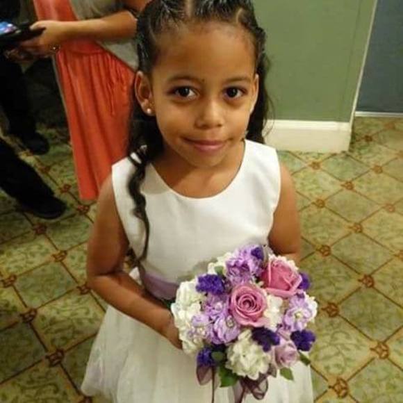 Profile Picture of Danielle Brunelle (@danderson0889) on Poshmark