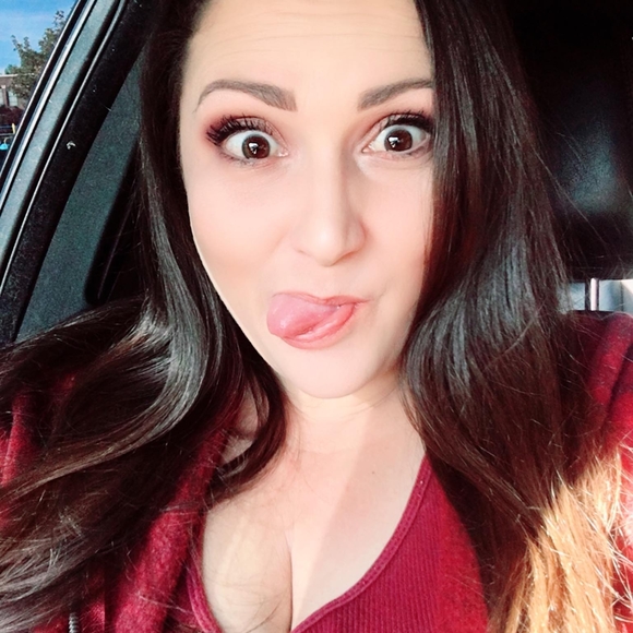 Profile Picture of Jessica Mcisaac (@jessicamcisaac) on Poshmark