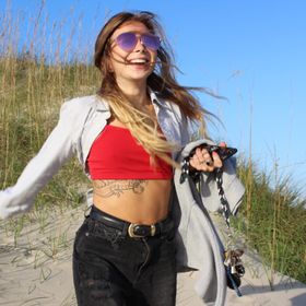 Profile Picture of Chloe fowler (@chloefowwler) on Pinterest