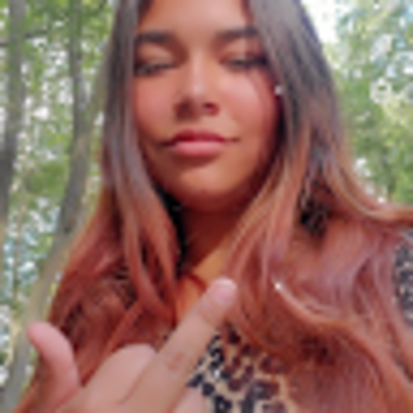 Profile Picture of Brianna Szmak (@briannaszmak36) on Poshmark