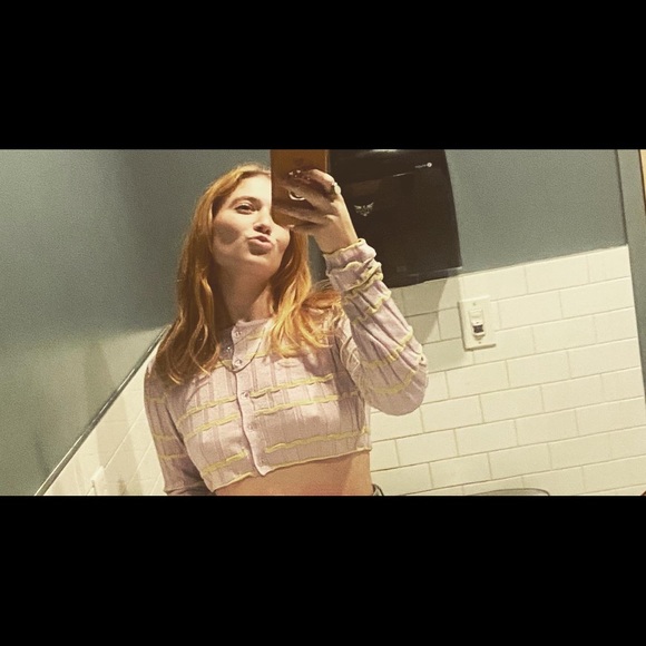 Profile Picture of Isabella Celeste (@isabellacele370) on Poshmark