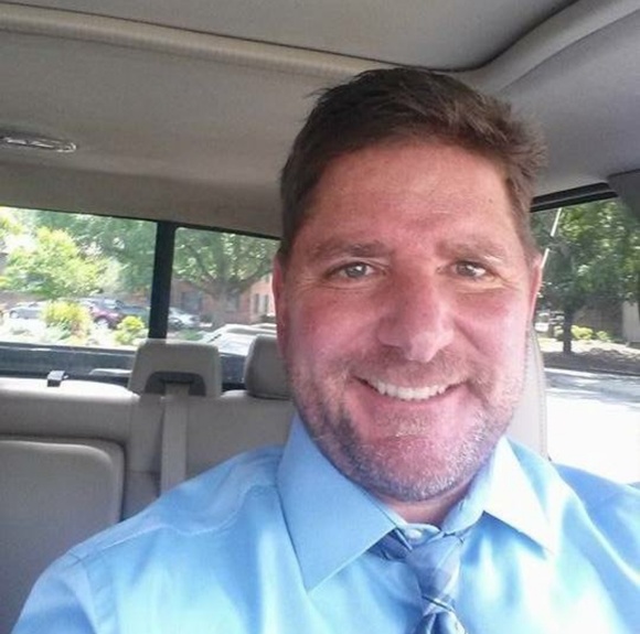 Profile Picture of Thomas Gary (@thomas_gary) on Poshmark