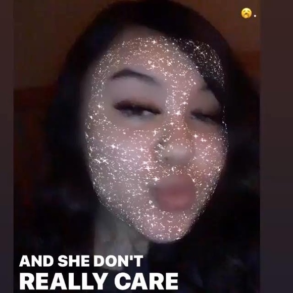 Profile Picture of Amber Brook (@amberbrook360) on Poshmark