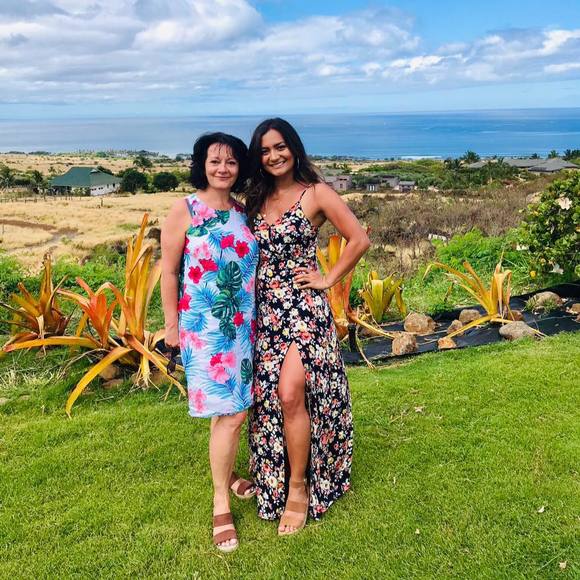 Profile Picture of Tatiana Enriquez (@tattiee) on Poshmark