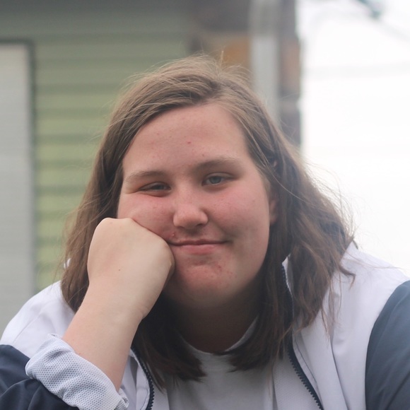 Profile Picture of Erin Walsh (@elwalsh02) on Poshmark