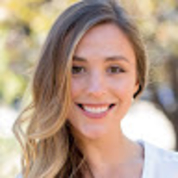 Profile Picture of Christina Labowicz (@clabowicz) on Poshmark