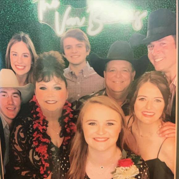 Profile Picture of Natalie Kasper bennight (@nbennight) on Poshmark