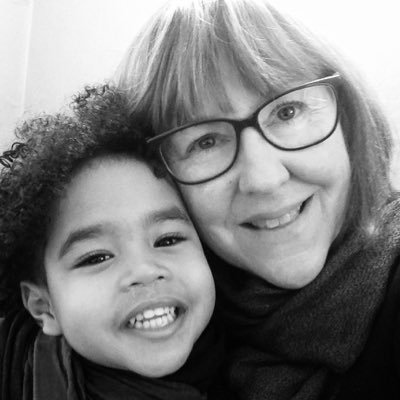 Profile Picture of Cynthia (@MozartandBanjo) on Twitter