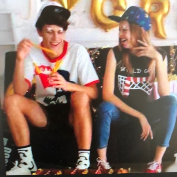 Profile Picture of Miriam Shea (@miriamsheaegfyr) on Poshmark