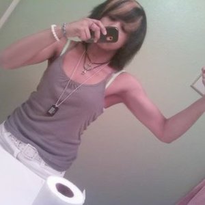 Profile Picture of Lourdes Osman (@lil_hellsing) on Myspace