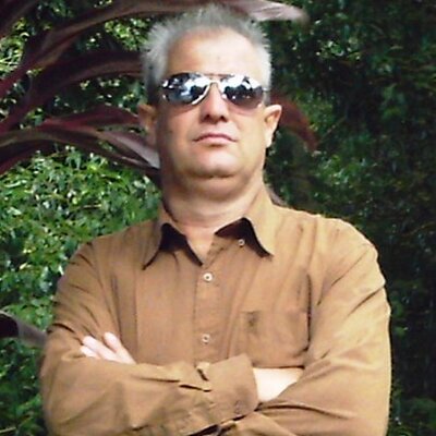 Profile Picture of Joni Mello (@joni_mello) on Twitter