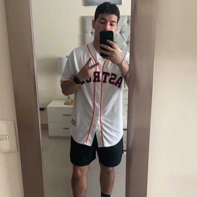 Profile Picture of Adrian González (@adriangzz_14) on Twitter