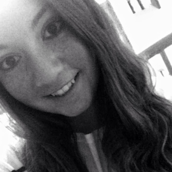 Profile Picture of Leanne Walsh (@leannewalshhh) on Poshmark