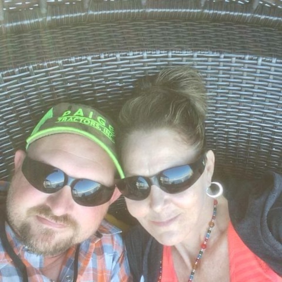 Profile Picture of Chad Lauderdale (@chadlauderdale) on Poshmark