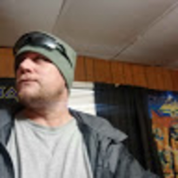 Profile Picture of Corey Tague (@ctague100) on Poshmark