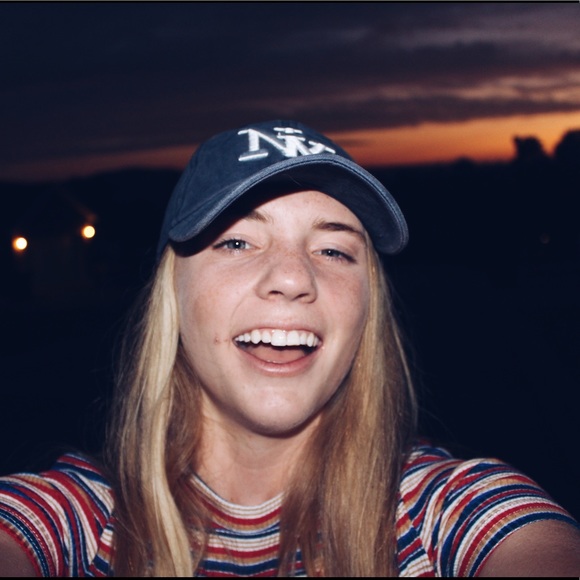 Profile Picture of Lucy Watson (@lucilewatson) on Poshmark