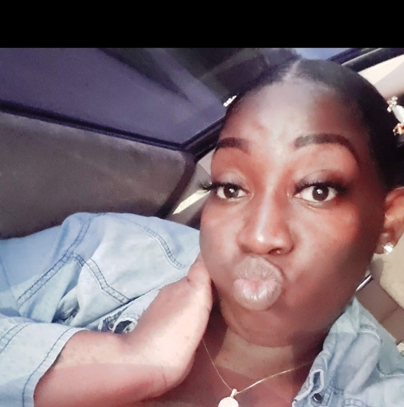 Profile Picture of Christina Angilot (@cangilot) on Poshmark