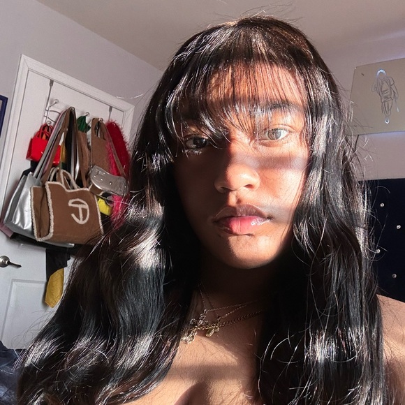 Profile Picture of Myasia Ponds (@myasiaponds) on Poshmark