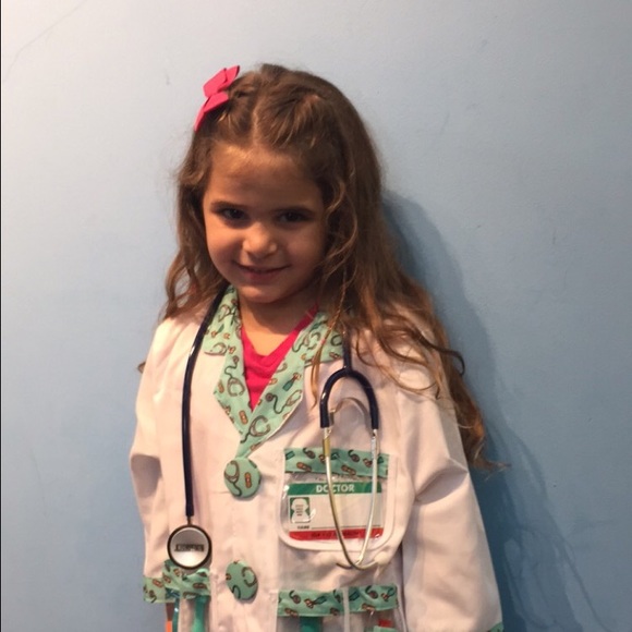 Profile Picture of Hana Farraj (@hanafarraj) on Poshmark