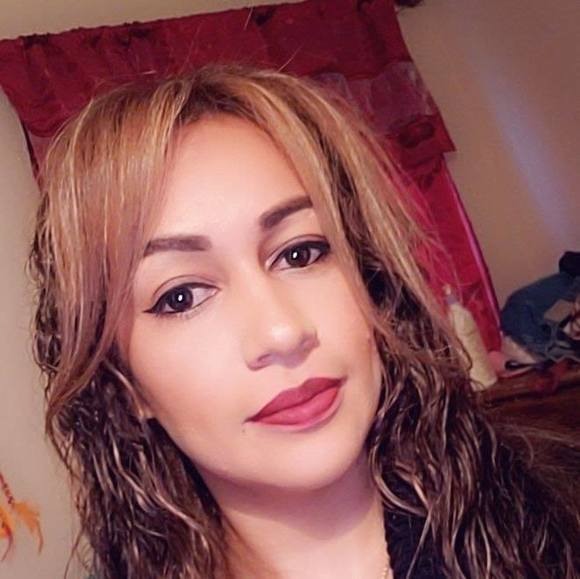 Profile Picture of Lizeth Sanchez (@camilagreysi41) on Poshmark