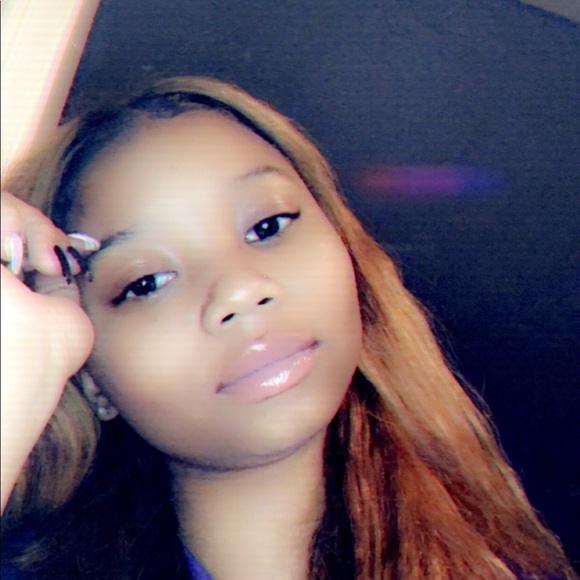 Profile Picture of Dariana Campbell (@darianacampbell) on Poshmark